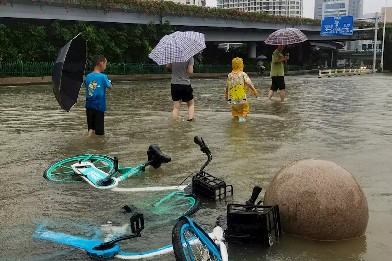 Northern China faces Doksuri floods as south mops up