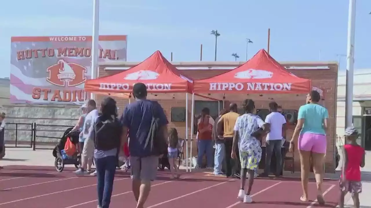 Hutto ISD hold back-to-school rally for students and their families