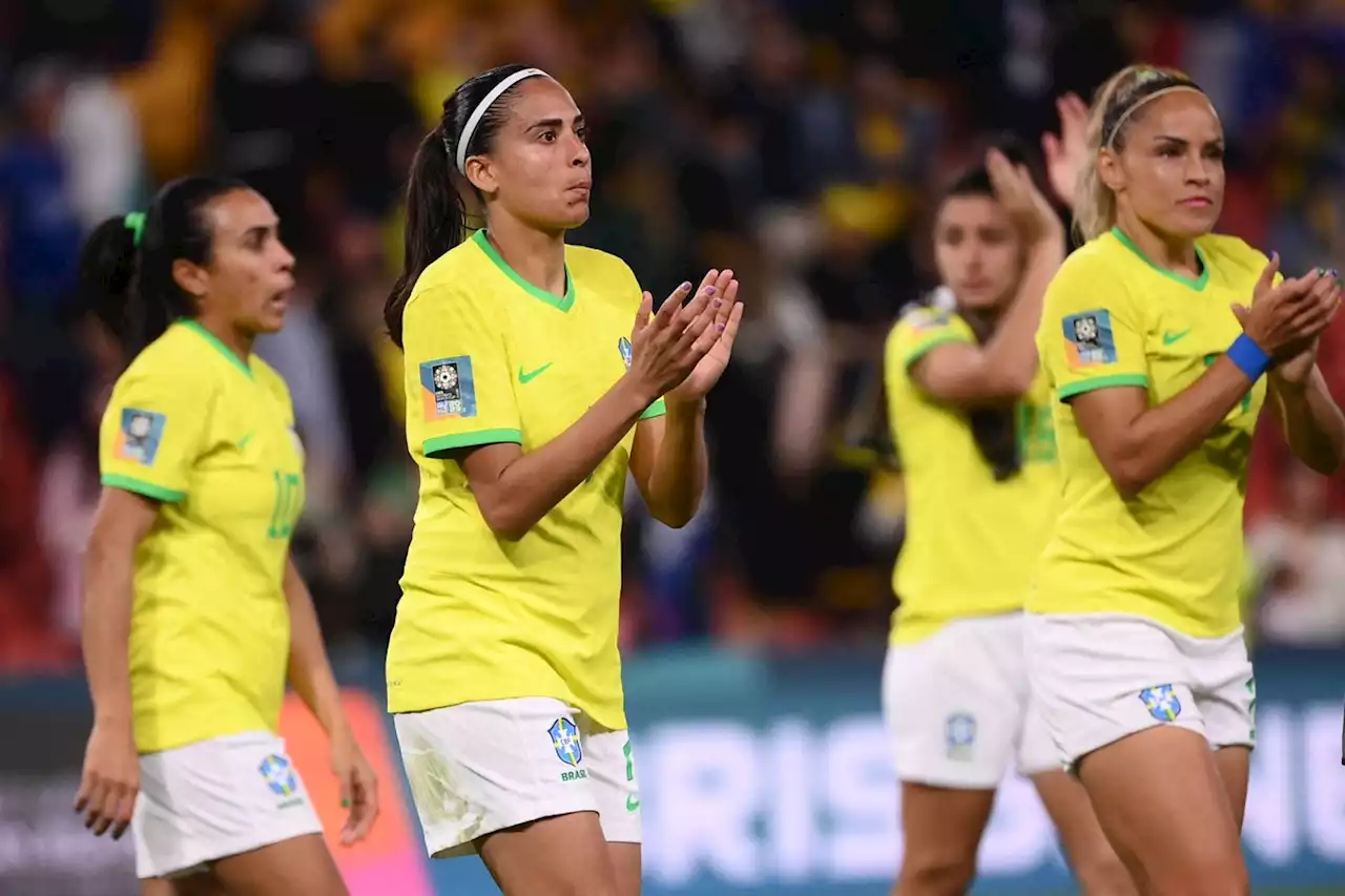 Nas redes sociais, jogadoras do Brasil lamentam derrota, mas não desanimam: 'O sonho continua'