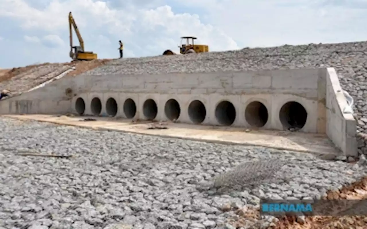 Long suffering villagers in Rantau Panjang grateful after unity govt delivers river culvert promise