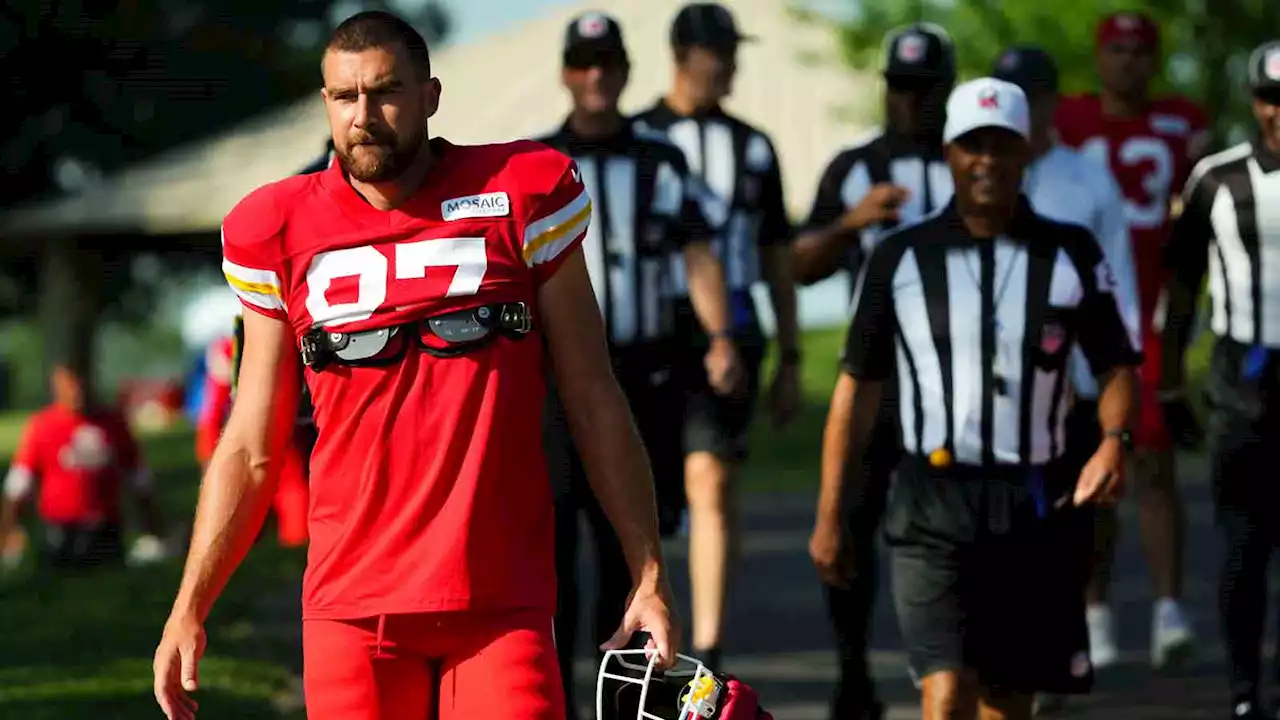 Watch Chiefs’ Travis Kelce throw punch at teammate after touchdown at practice