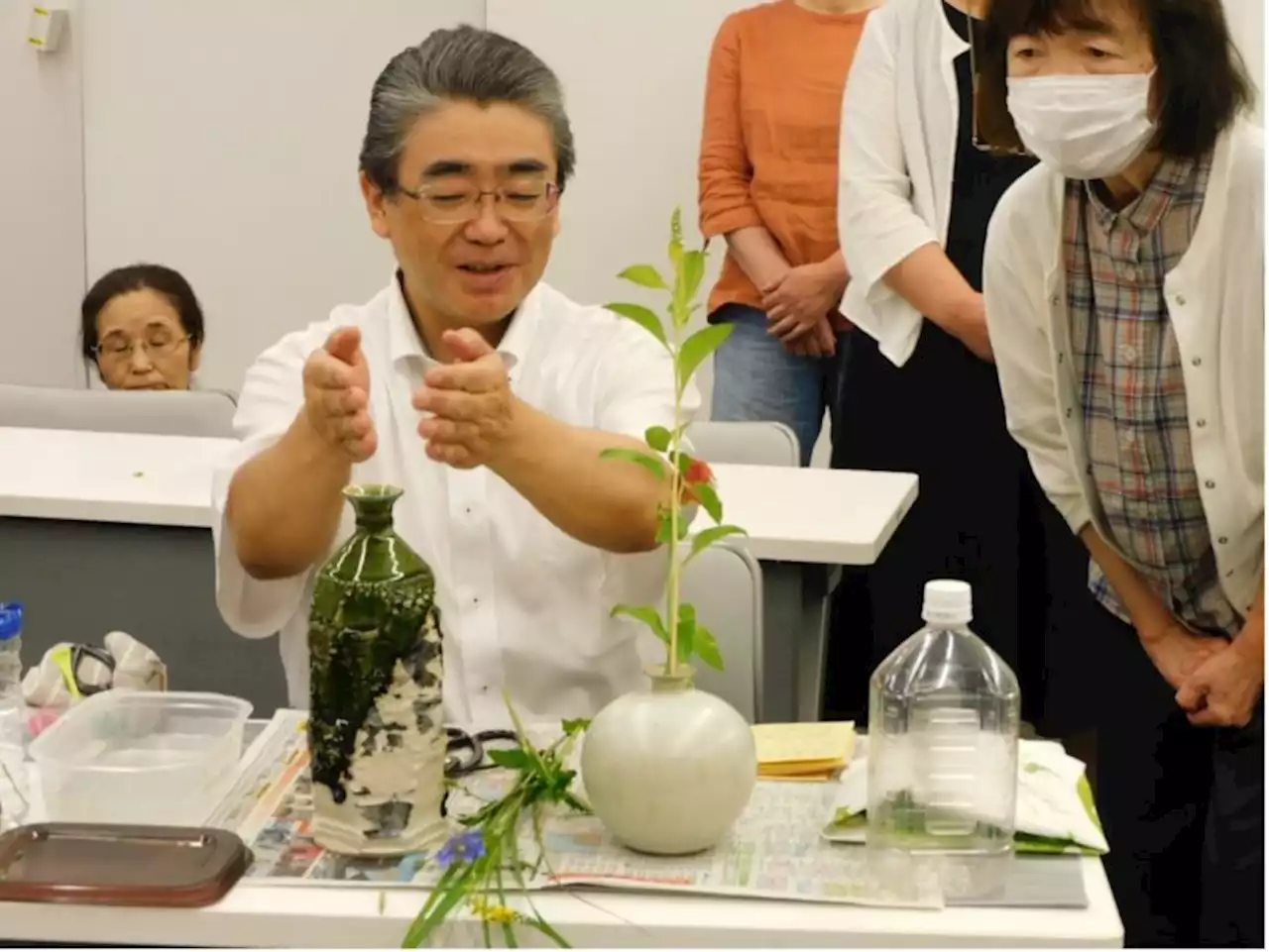 【華美なものは飾らない】アオーレ長岡で古典茶花の講習会 指導は岩田宗玹氏（新潟県長岡市）