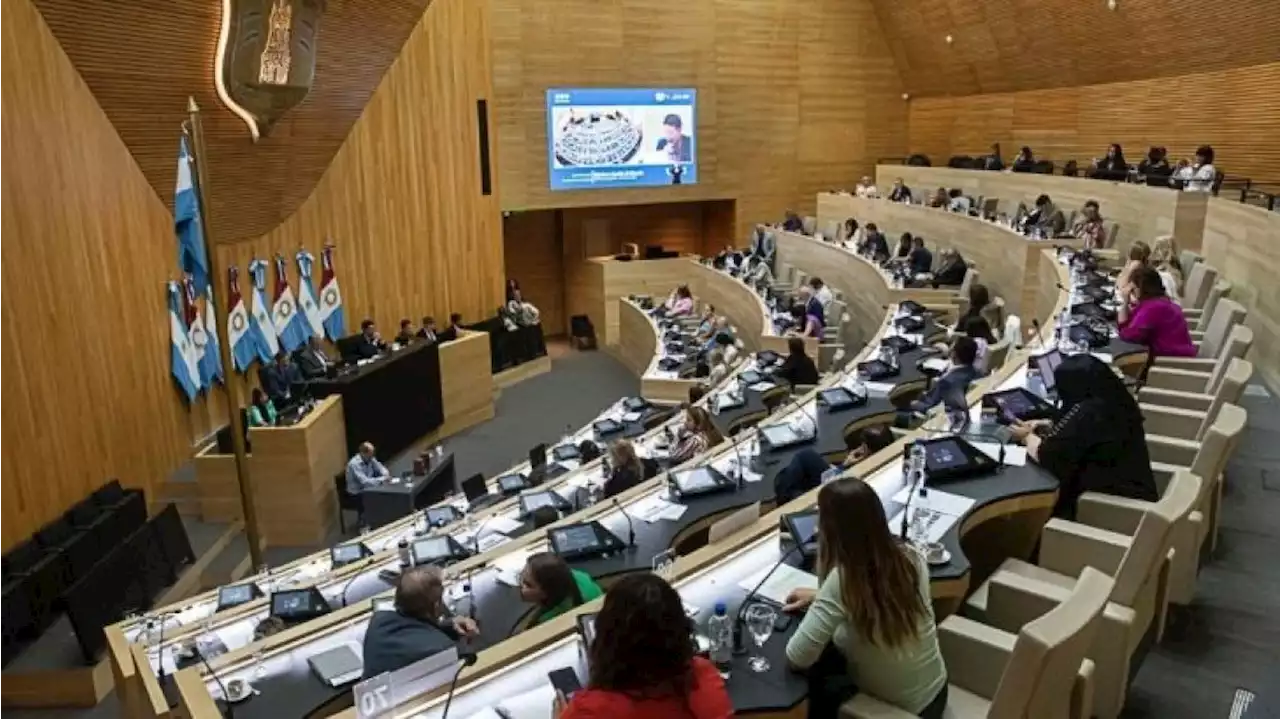 En Juntos asoma un interbloque y Llaryora analiza sus interlocutores válidos, al calor del escenario nacional