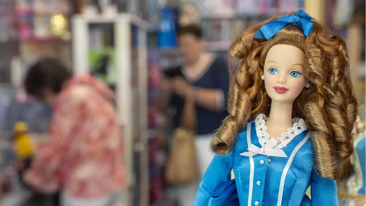 Una deputata russa chiede la messa al bando di Barbie e Mattel: 'Promuove l'agenda Lgbt'