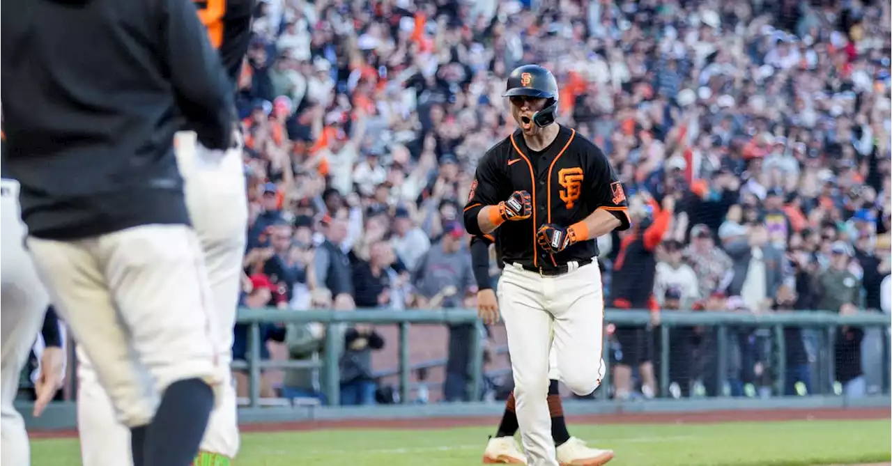 MLB roundup: Giants' J.D. Davis belts walk-off HR