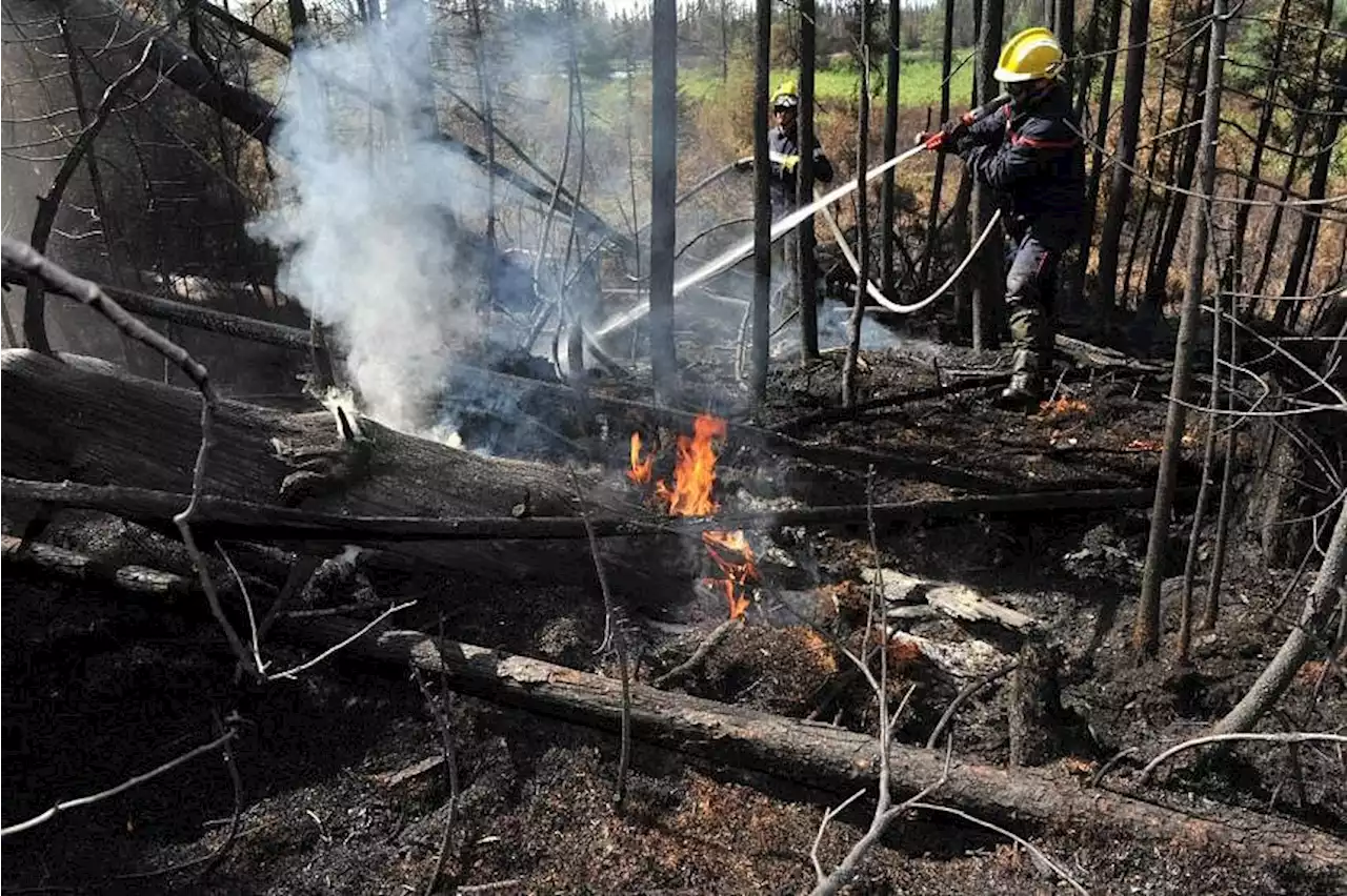 Third firefighter dies battling massive blazes in Canada