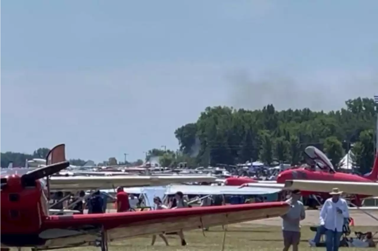 Two dead and two hurt in midair collision at Wisconsin airport