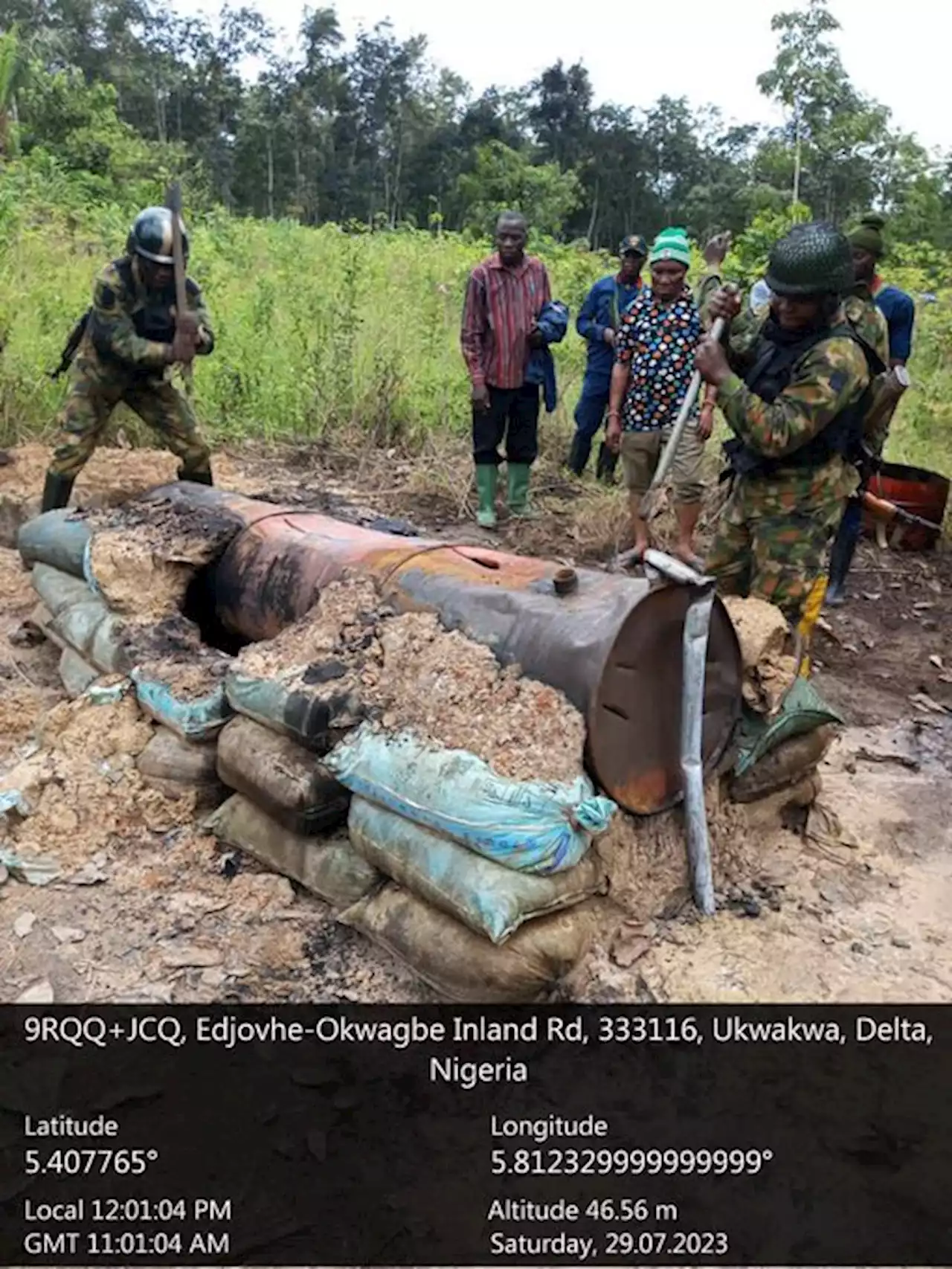 Troops uncover illegal refinery in Delta -- days after NNPC uncloaked 240 | TheCable