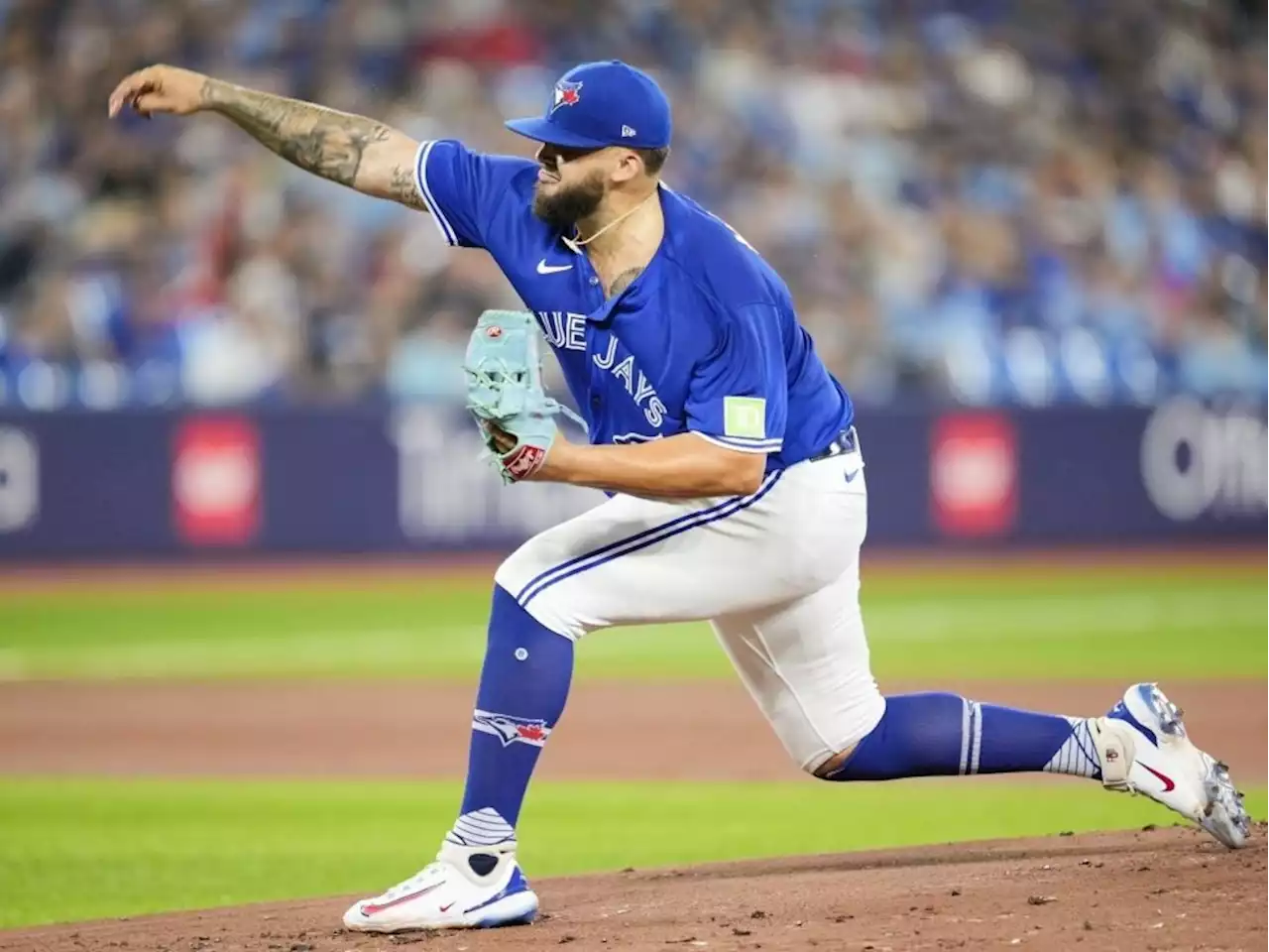 Blue Jays' Alek Manoah leaves game after drilling Angels batter in face with pitch