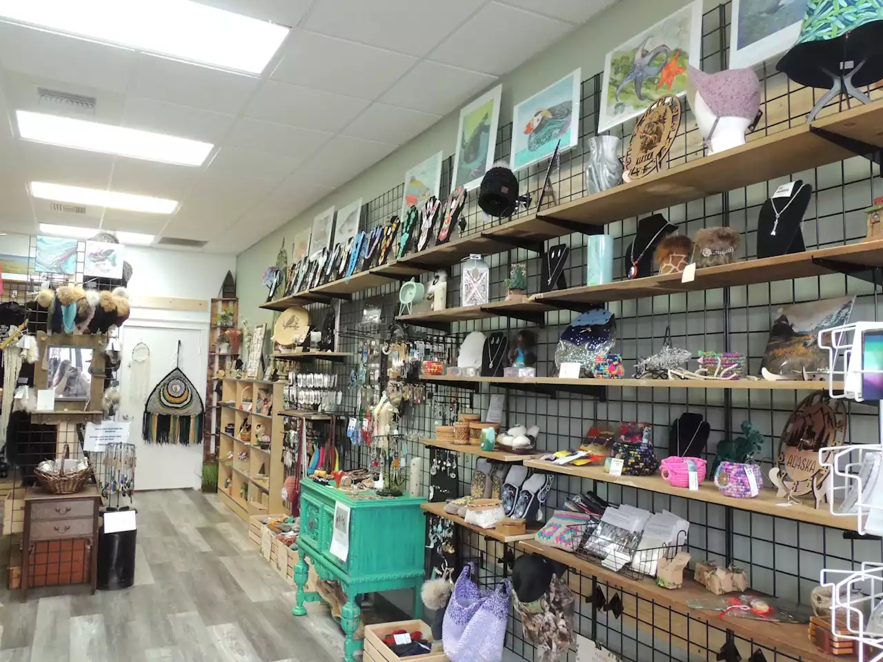 From beadwork to watercolors, this new Kenai Peninsula market showcases work by local artists