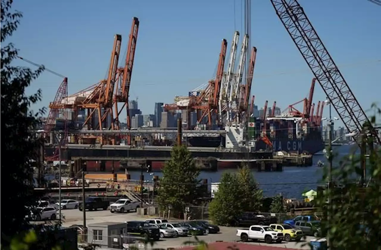 Breakthrough in B.C. port dispute as new tentative deal is reached