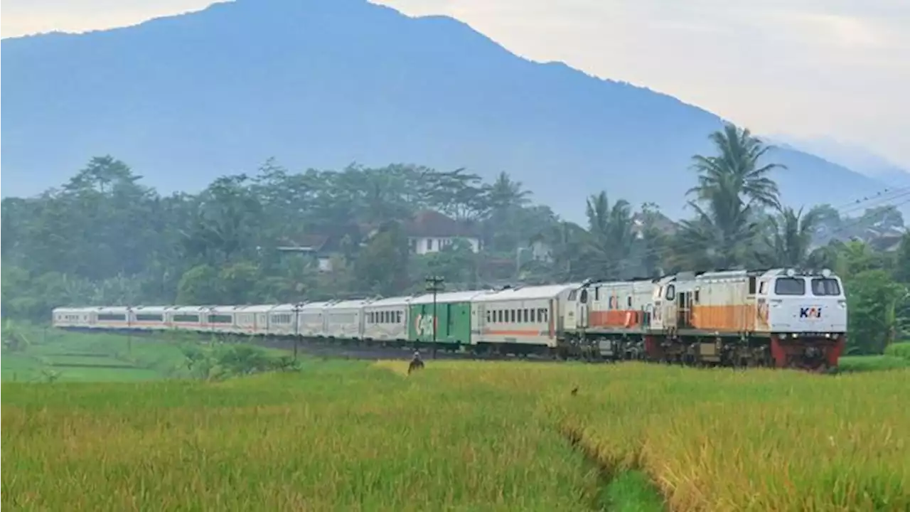 Kereta Semi Cepat Jakarta-Surabaya 5,5 Jam Jokowi Batal