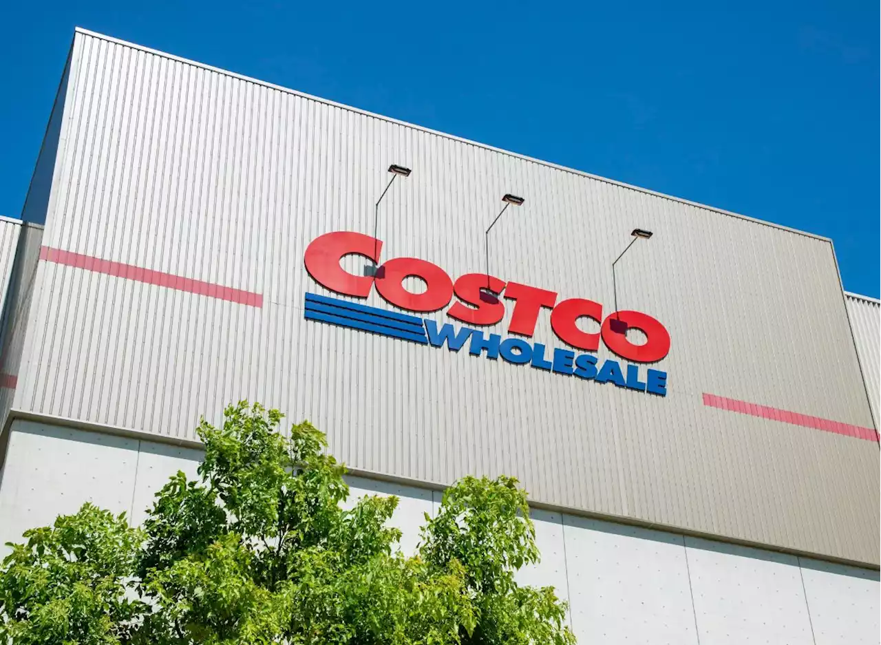 Costco Shoppers Are Raving About a “Delicious” & Convenient Breakfast Item