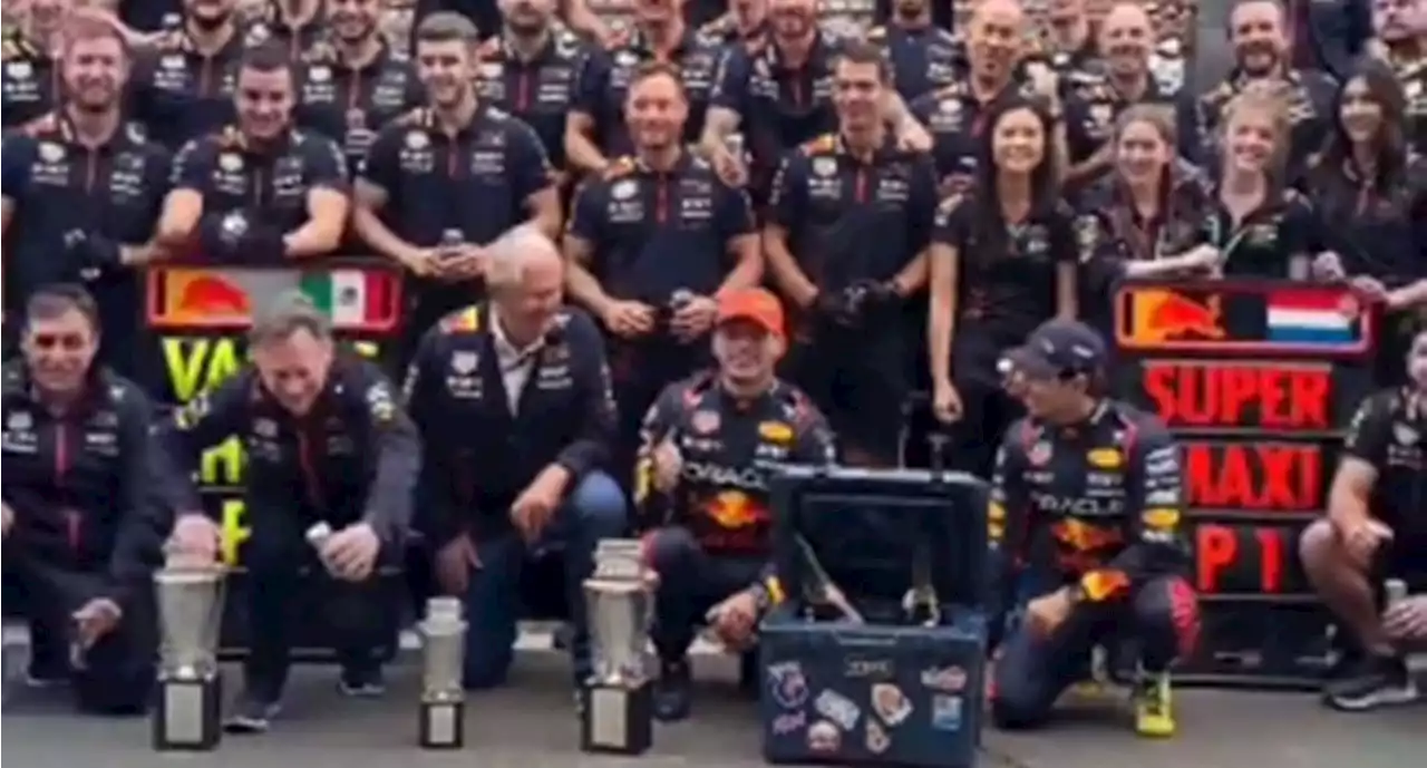 VIDEO: Otra vez le rompen el trofeo a Max Verstappen en los festejos del GP de Bélgica | El Universal