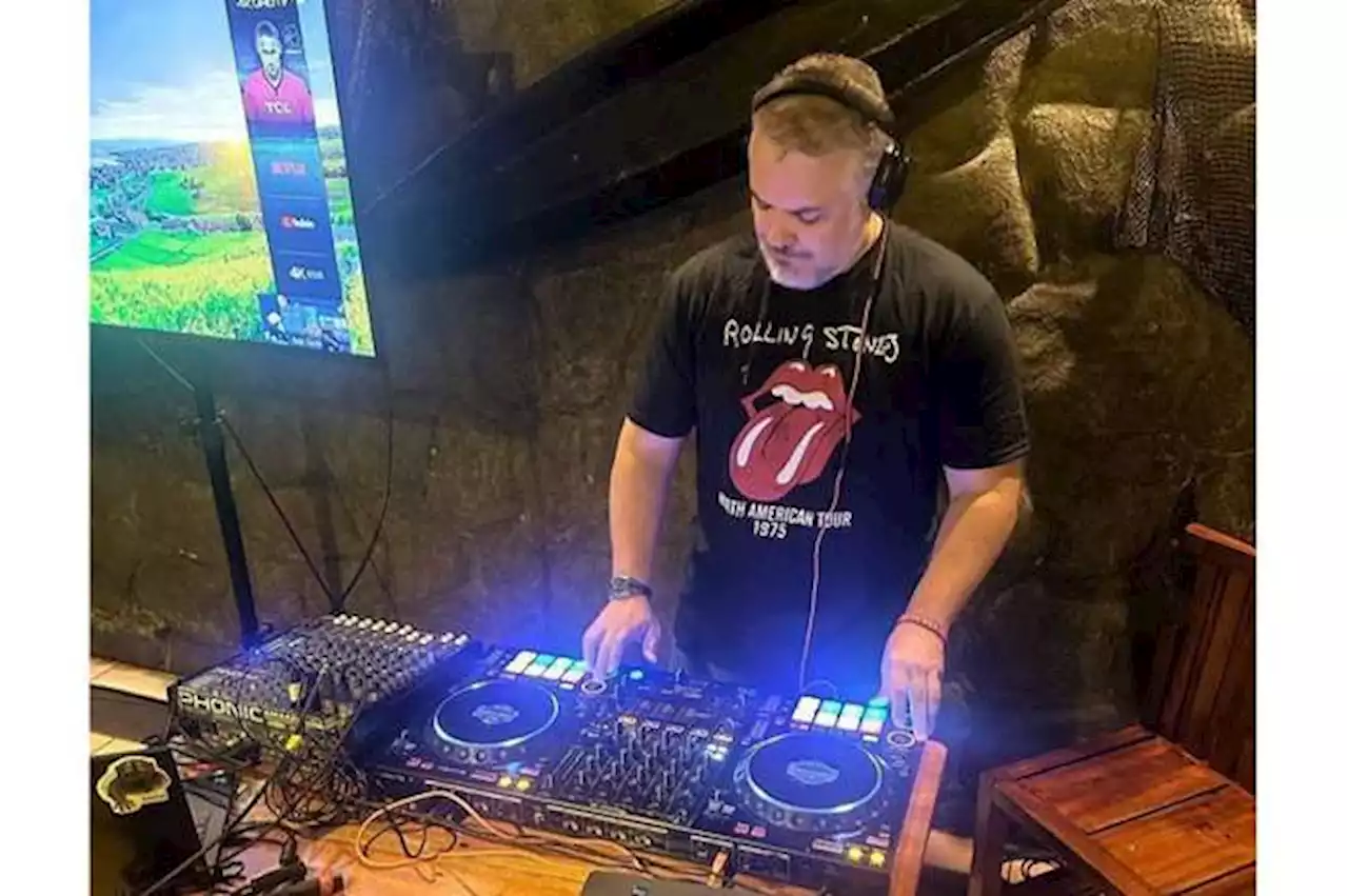 El expresidente Iván Duque mostró su faceta de DJ