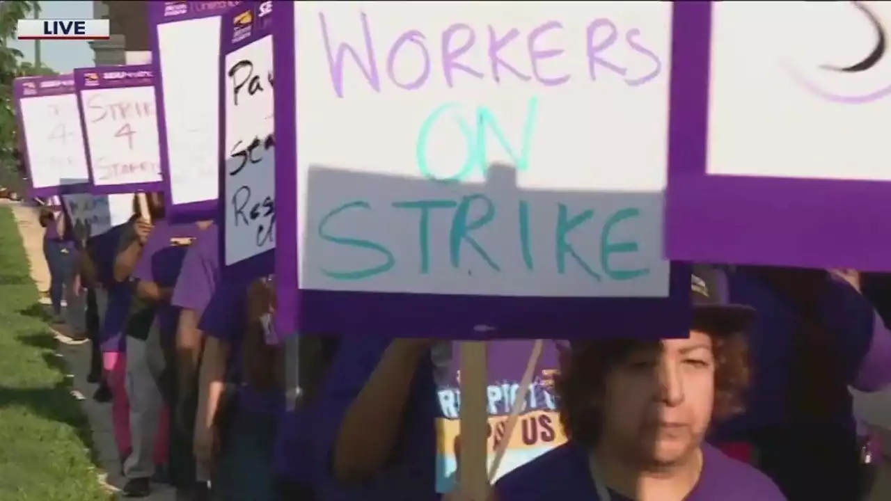 Loretto Hospital workers go on strike Monday morning