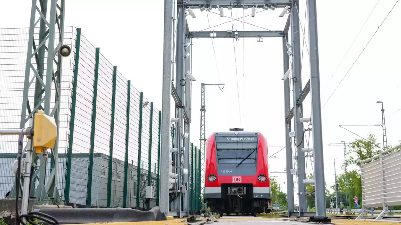 Deutsche Bahn wartet ihre Züge automatisiert