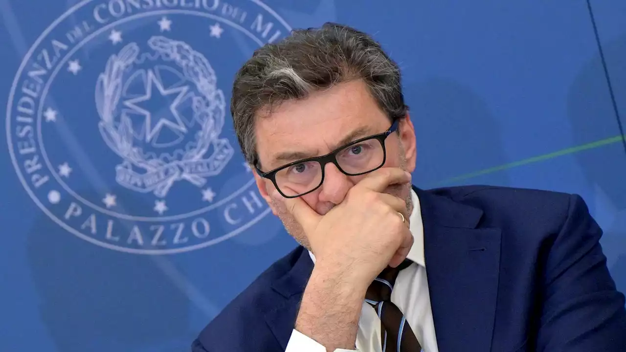 Il Pil cala, Giorgetti e Crosetto puntano il dito verso la Bce