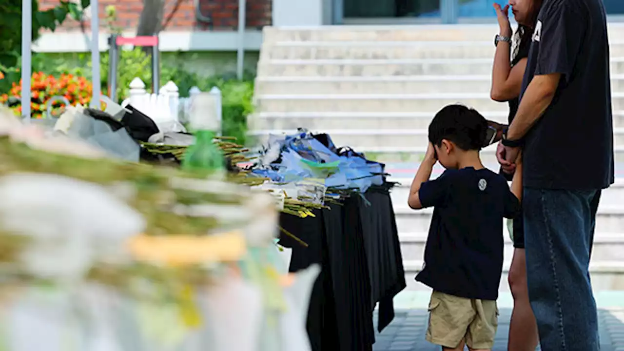 경찰 “서이초 교사 사망전 ‘연필사건’ 학부모와 수차례 통화”