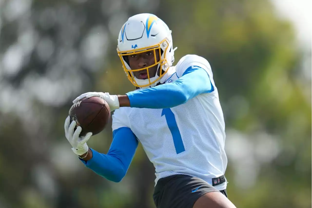 Chargers content to bring 1st-round pick Quentin Johnston along slowly