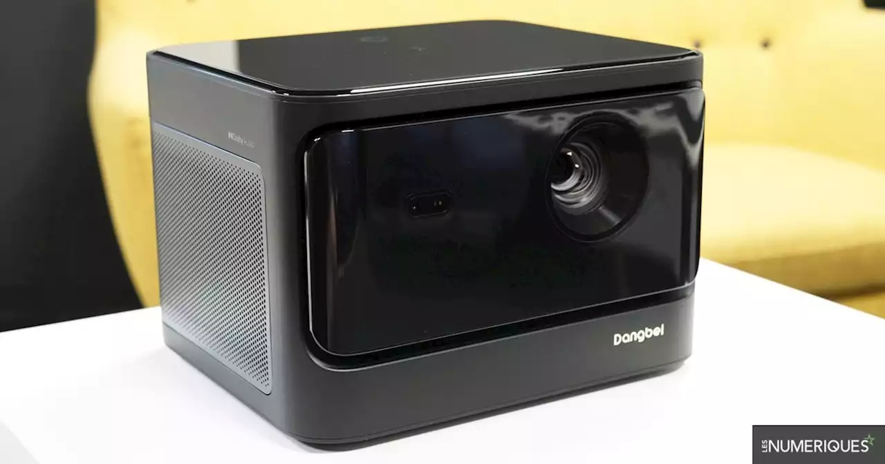 Test Dangbei Mars : un vidéoprojecteur laser Full HD très lumineux avec Netflix intégré