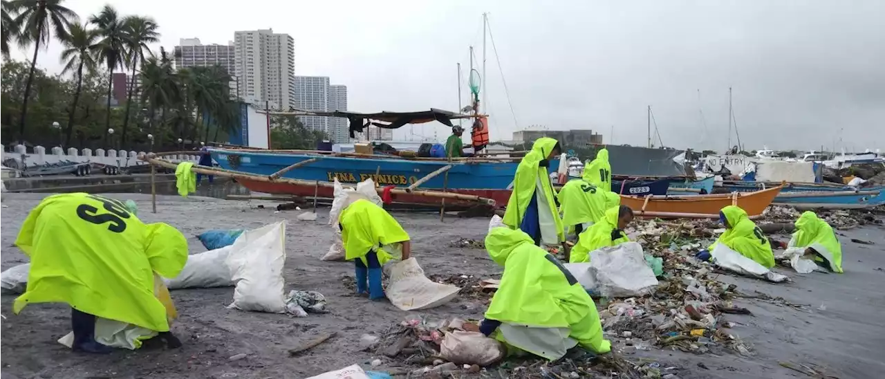 Baseco beach clean-up drive yields 100 sacks of garbage