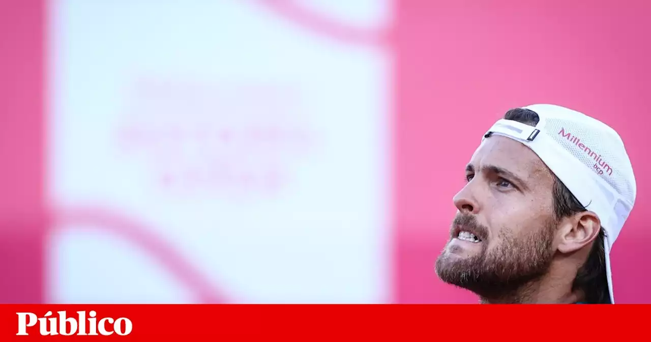 João Sousa volta a ganhar