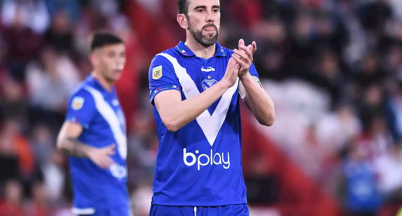 Diego Godín jugó su último partido con Vélez Sarsfield y puso fin a su exitosa carrera con 37 años