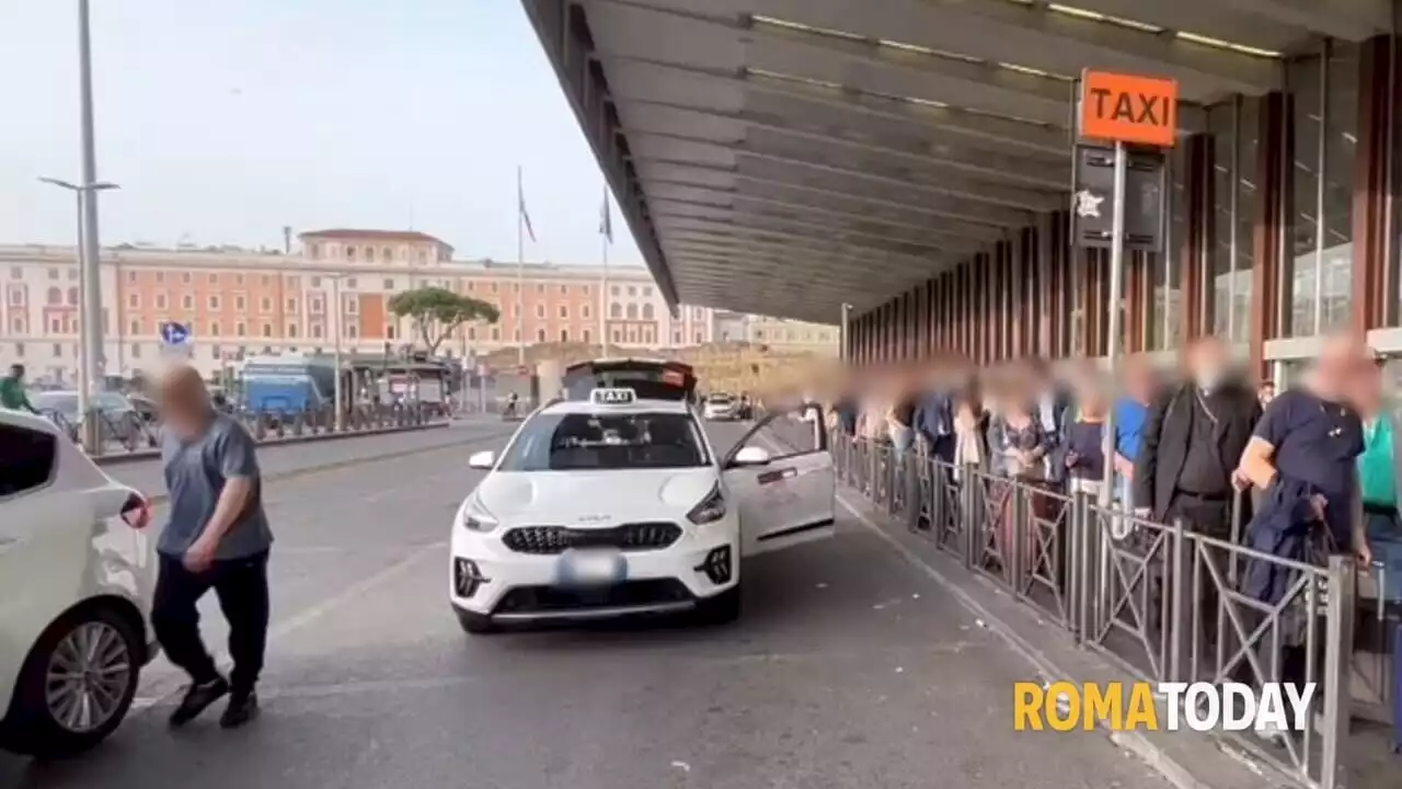 Guasto sulla metro A, bus strapieni e taxi introvabili: il caos mobilità riaccende la polemica sulle auto bianche