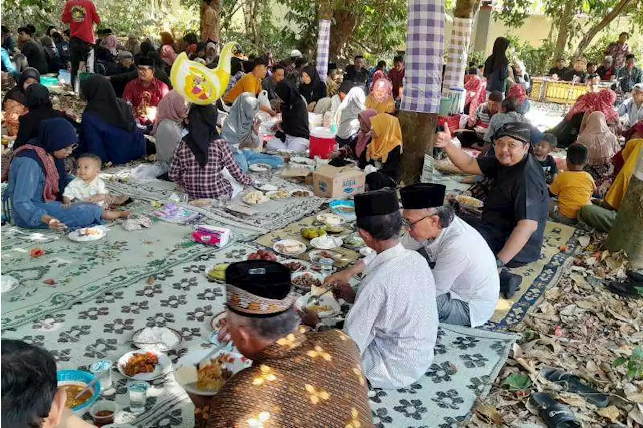 Mengenal Tradisi Memetri Punden Kanjeng Nyai Pocung di Bulakan Sukoharjo