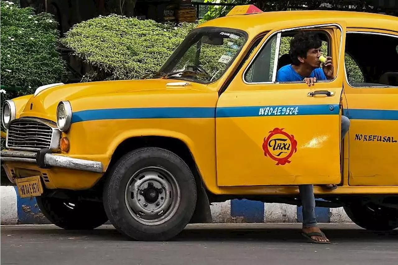 India sees spurt in white-collar professionals joining gig economy