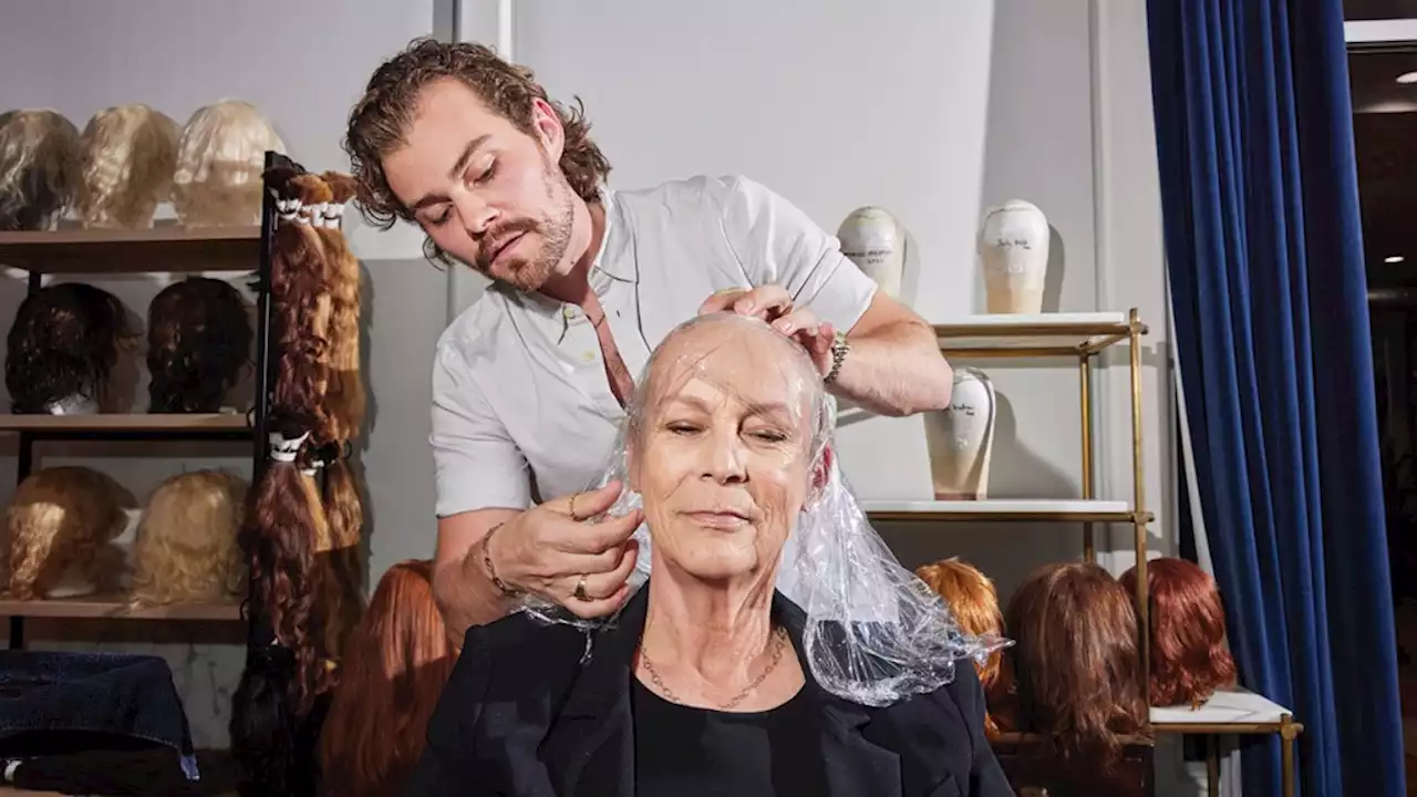 Jamie Lee Curtis Revisits Wigmaker That Made Her ‘The Bear’ Hair