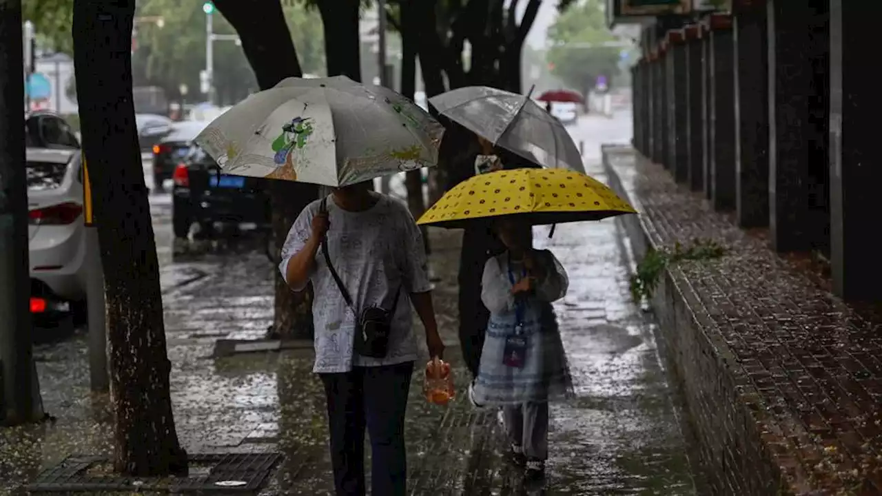 Typhoon Doksuri lashes Beijing forcing thousands to flee