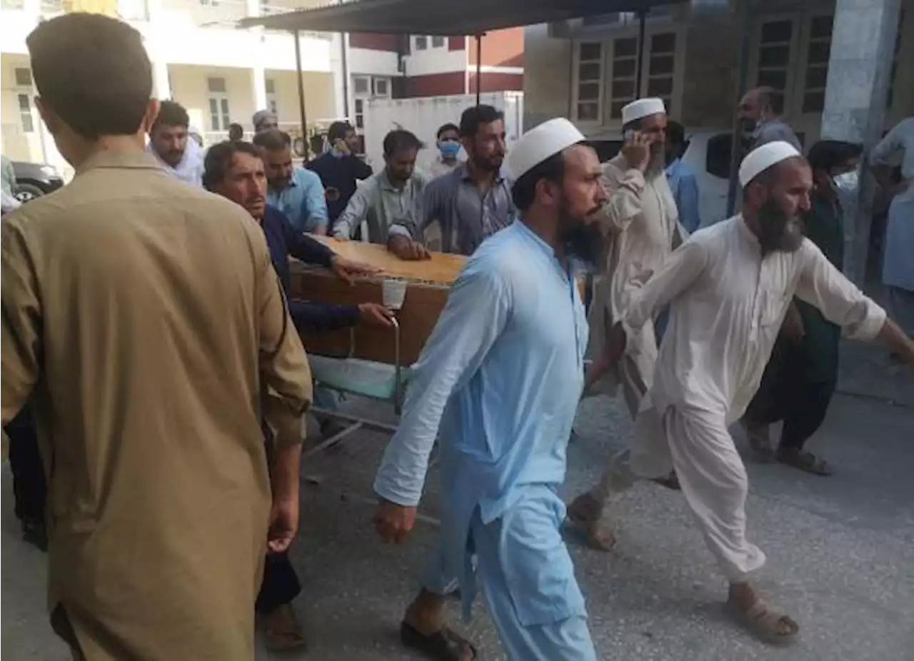 Atentado con bomba contra principal partido islamista de Pakistán dejó más de 40 muertos