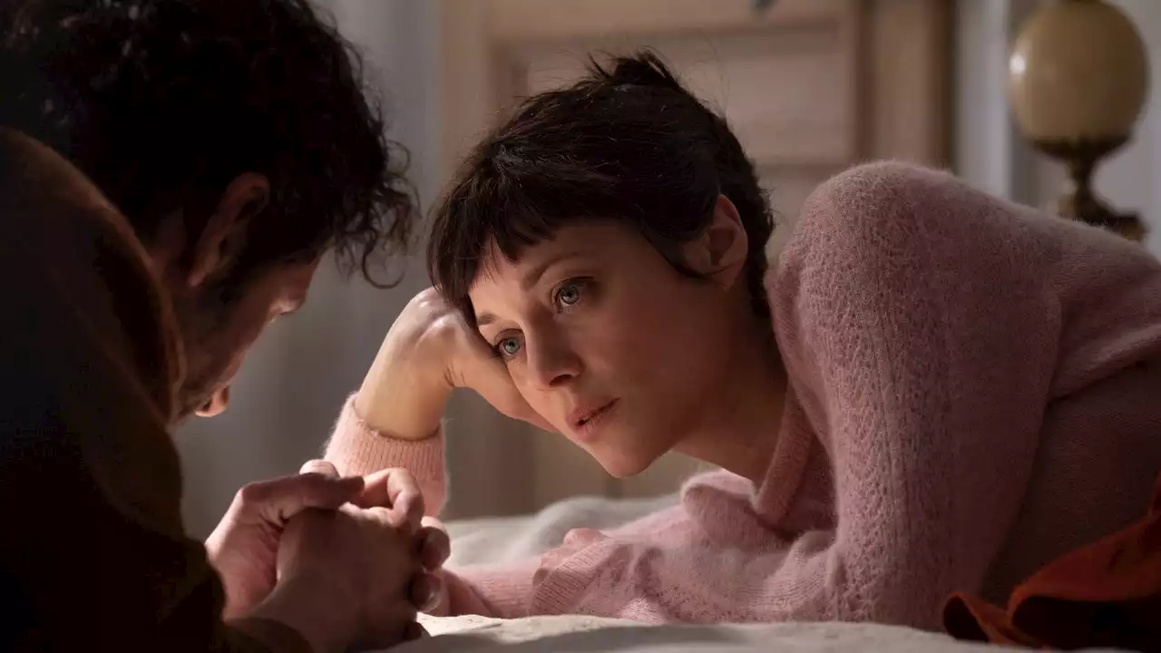 Fratello e sorella, la recensione del film con Marion Cotillard sui parenti-serpenti