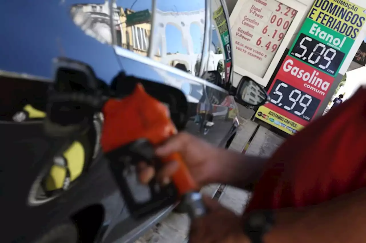 Petrobras põe as cartas na mesa sobre possível reajuste da gasolina | Radar Econômico