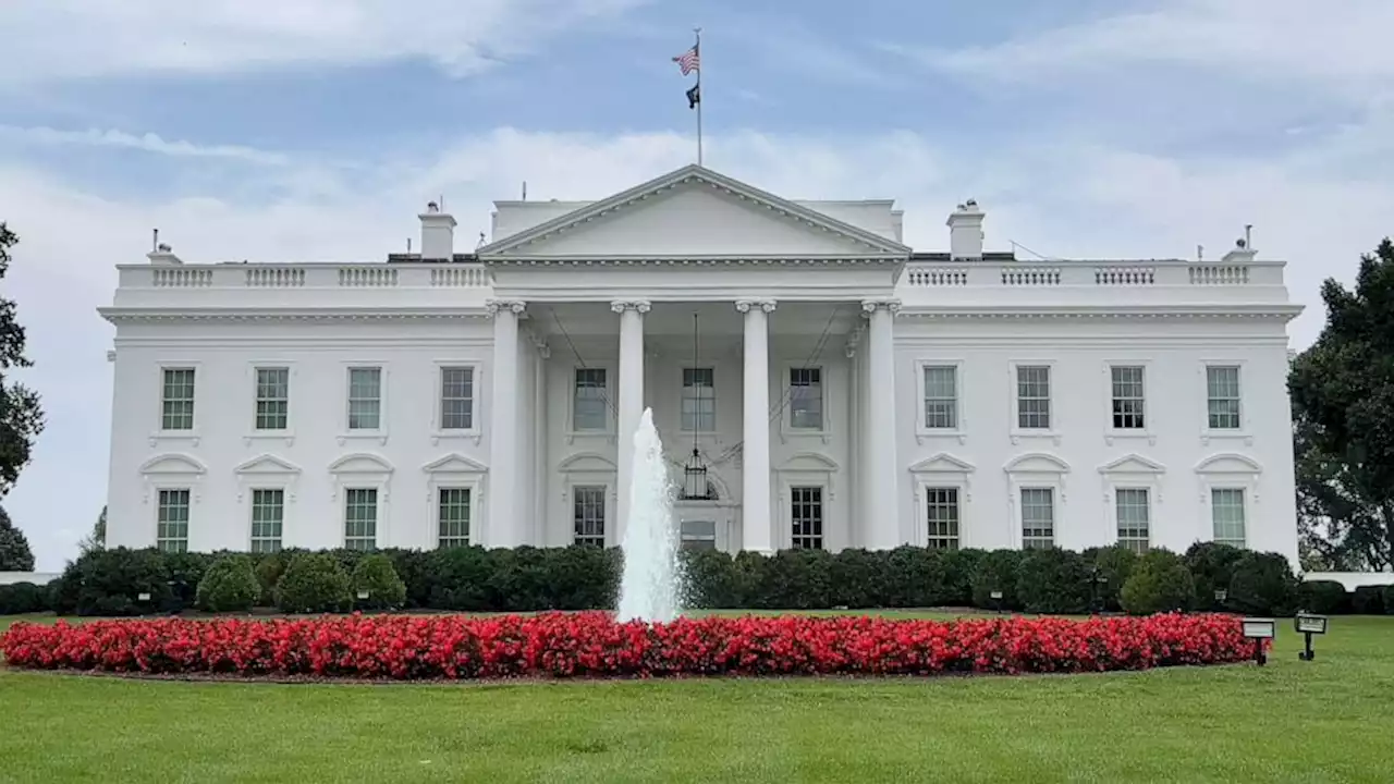 Secret Service investigating 'unknown item' found inside White House complex