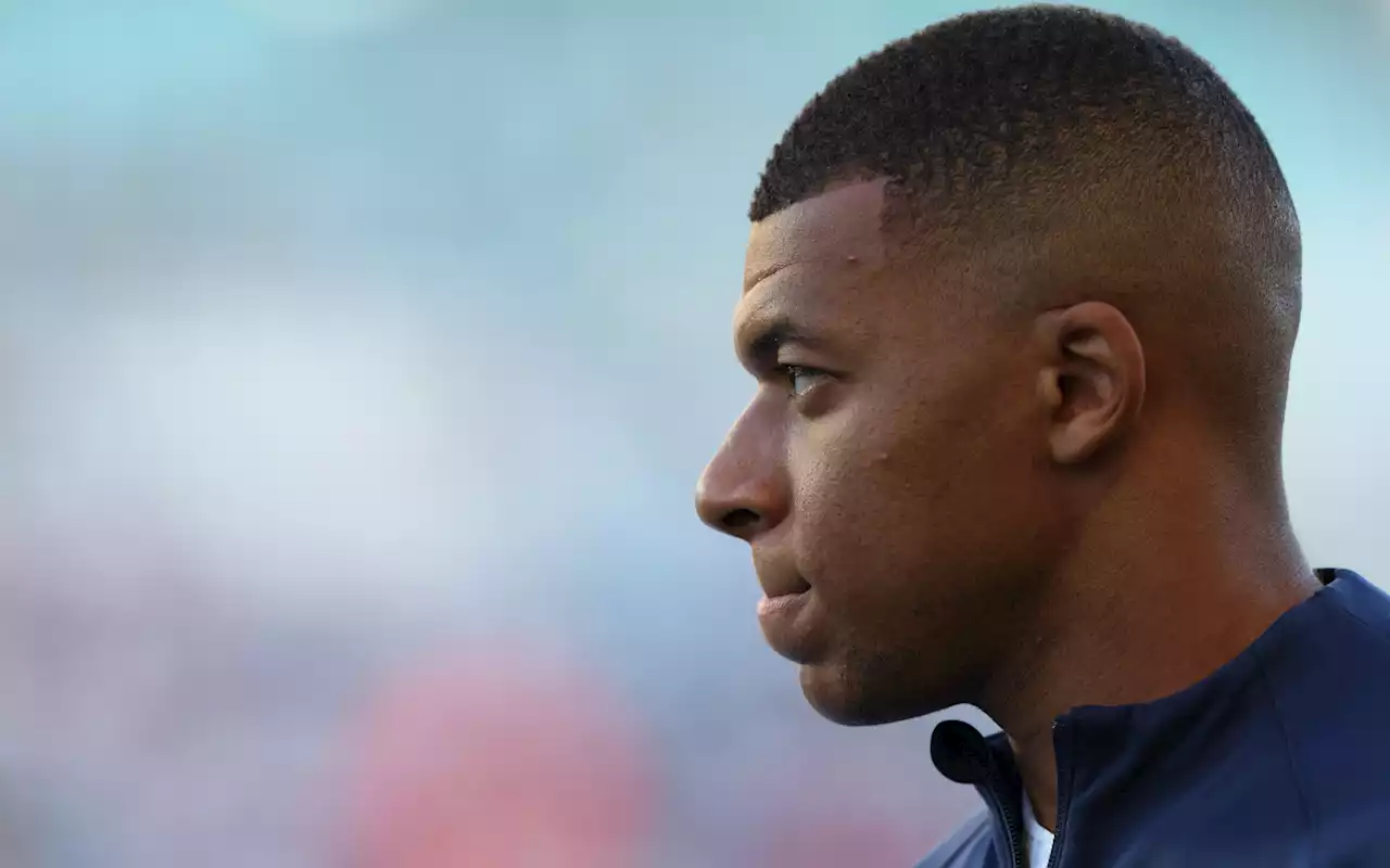 Con la agitación sacudiendo suburbios de Francia, algunos miran a Mbappé