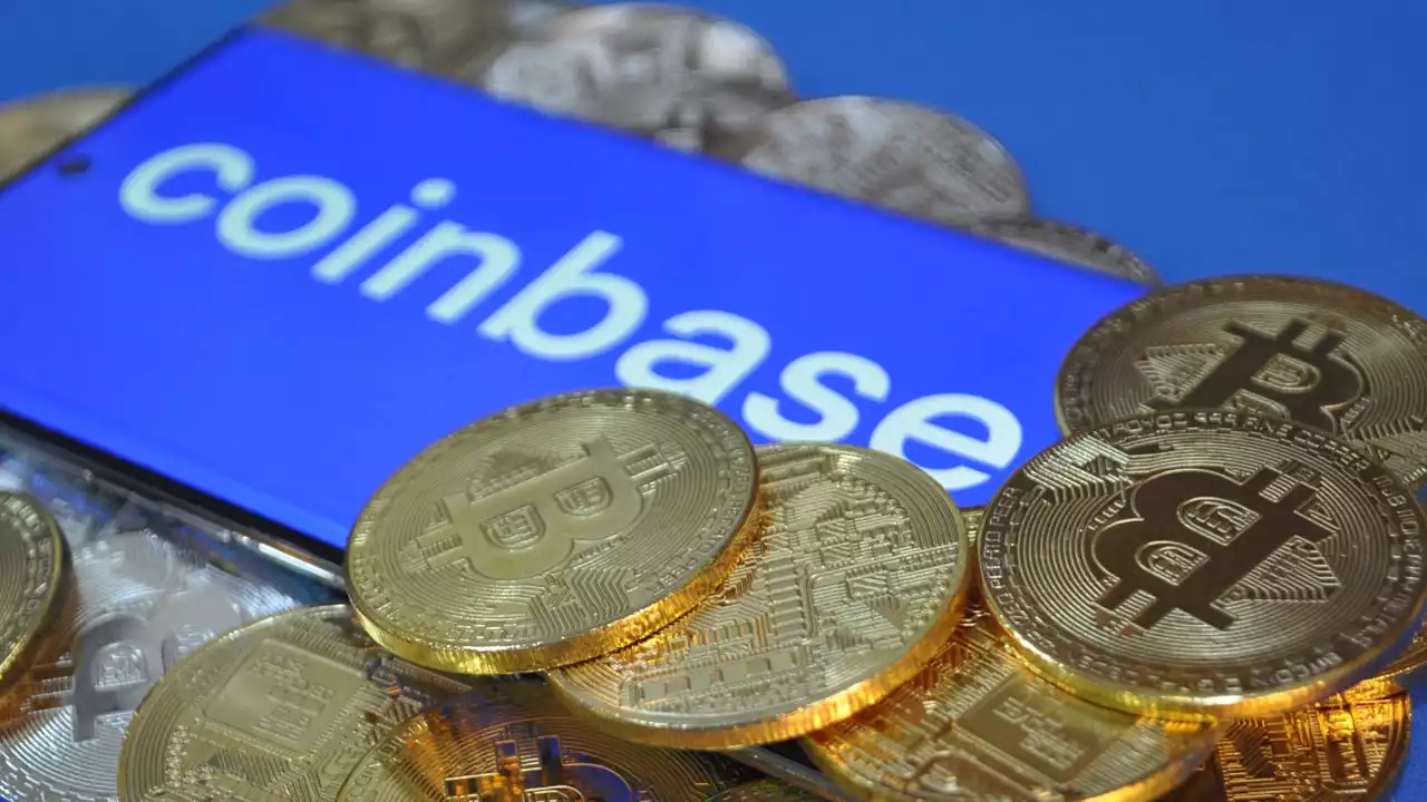 Coinbase Shares Skyrocket Over 30% After Nasdaq and Cboe Amend Bitcoin ETF Applications – Bitcoin News