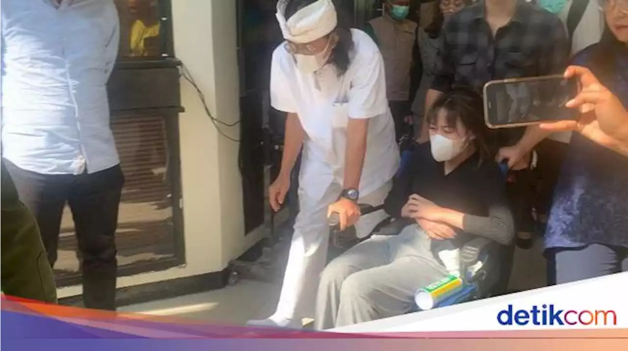 Amanda Sempat Menangis Sebelum Sidang Mario Dandy Dimulai