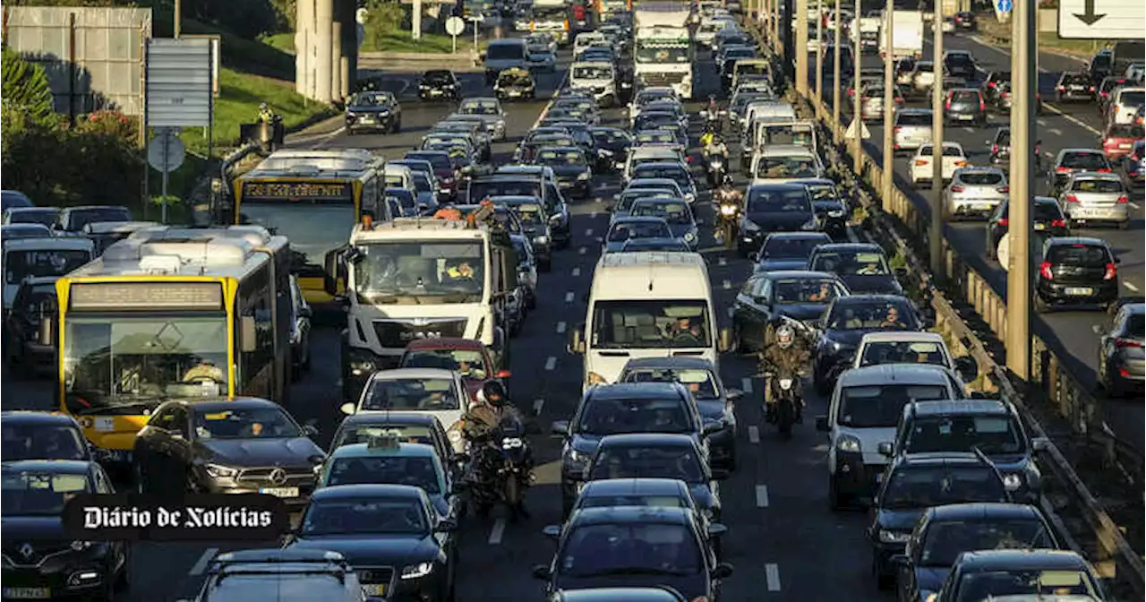 Mercado automóvel cresce à boleia das empresas e encomendas de 2022