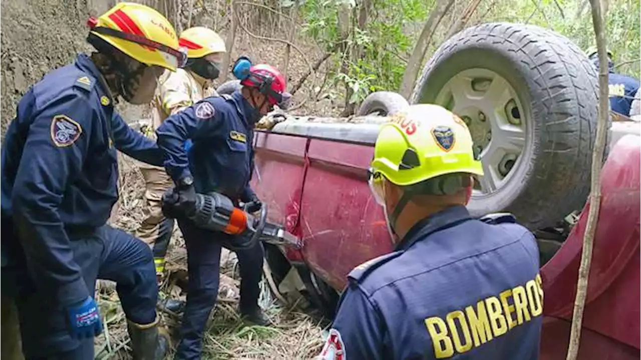 Accidente de tránsito en la vía Apulo-Tocaima deja dos personas muertas