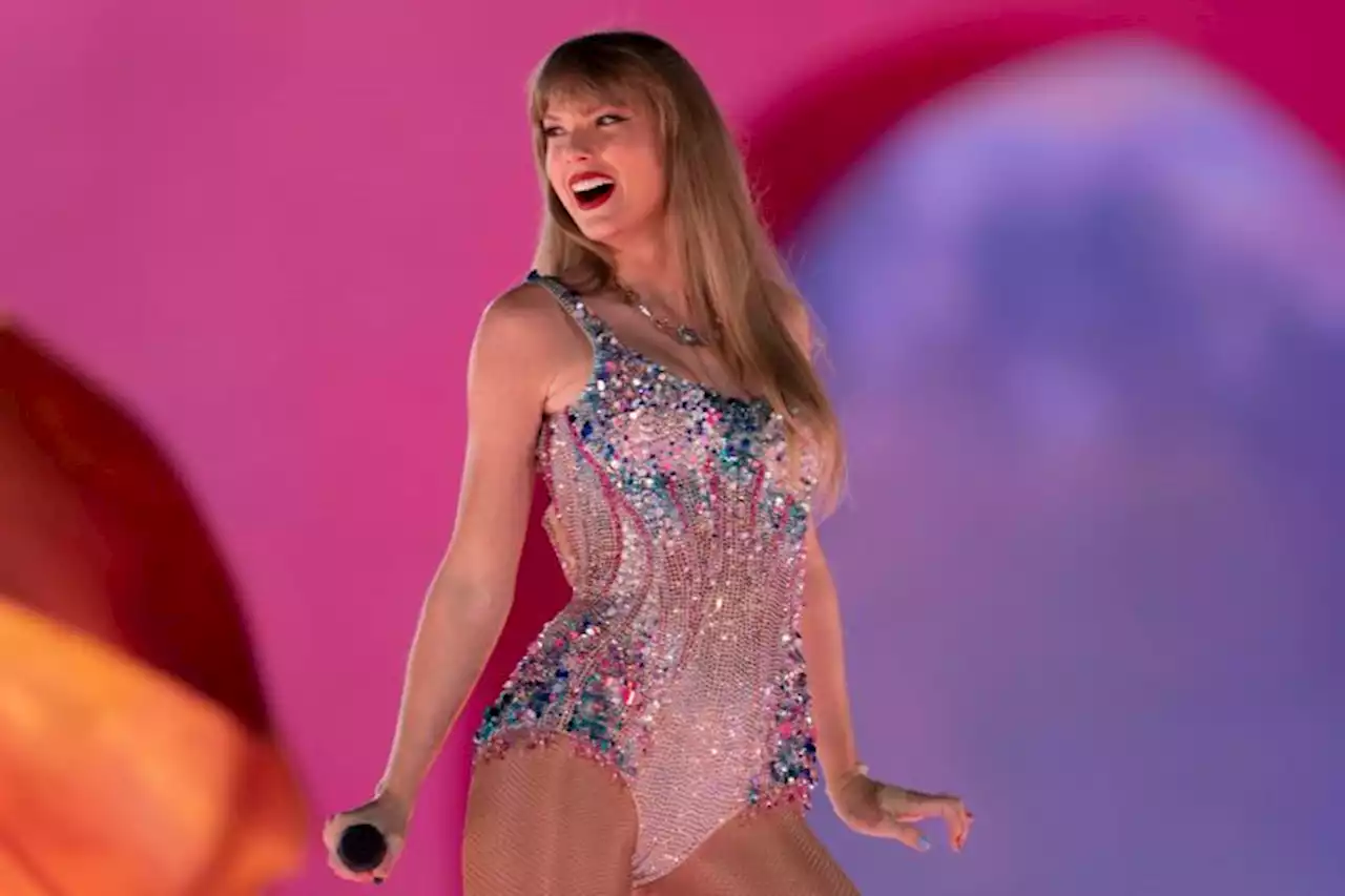 Taylor Swift Reacts To Viral Clip Of Her Sprinting Across Stage Following Show Malfunction