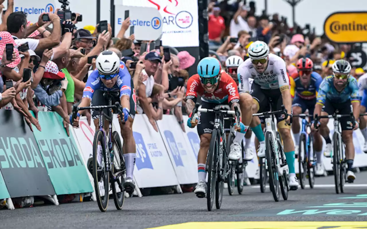 Falls mar Tour de France finale as Philipsen wins again