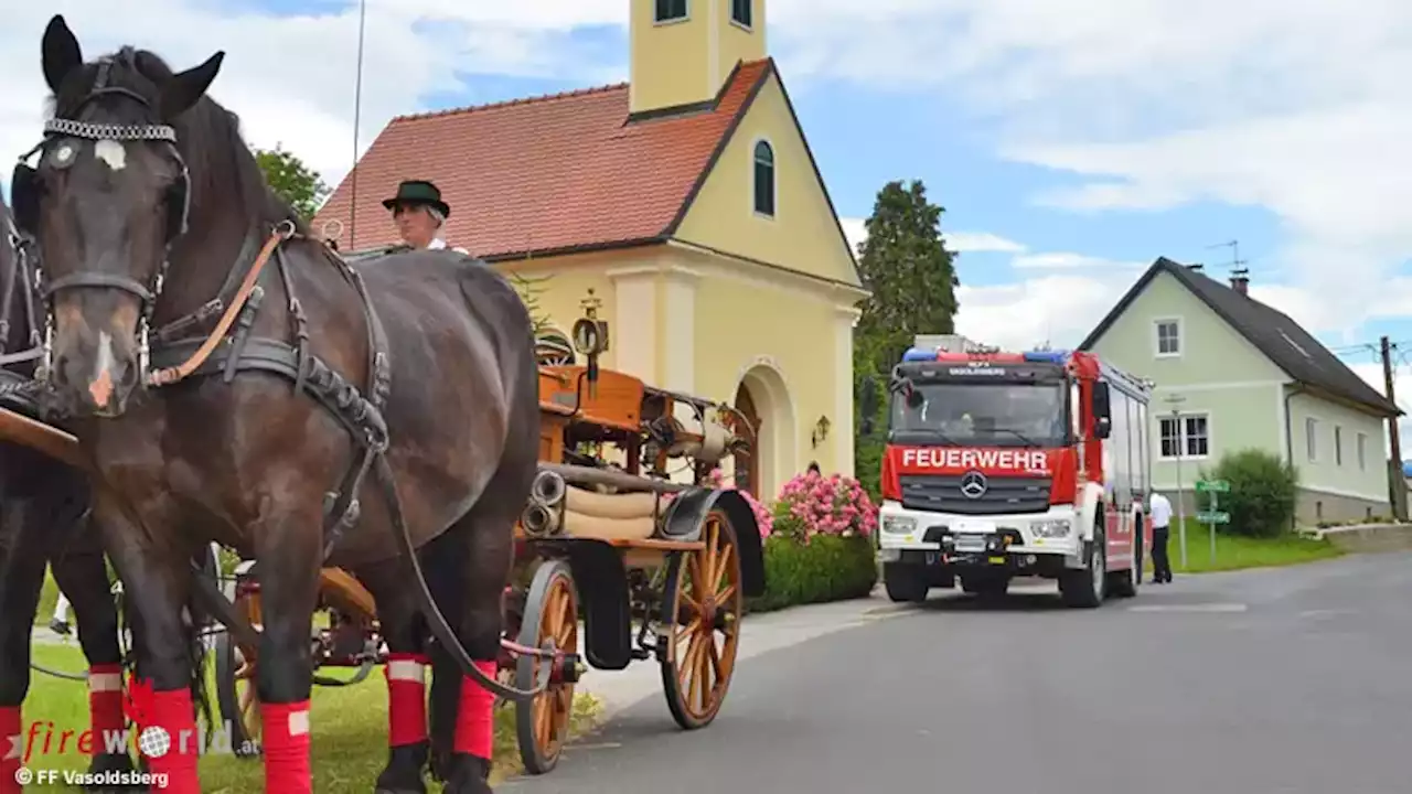 Stmk: Festumzug zum 100. Gründungstag der FF Vasoldsberg → 100 Jahre alte Kutsche im Einsatz