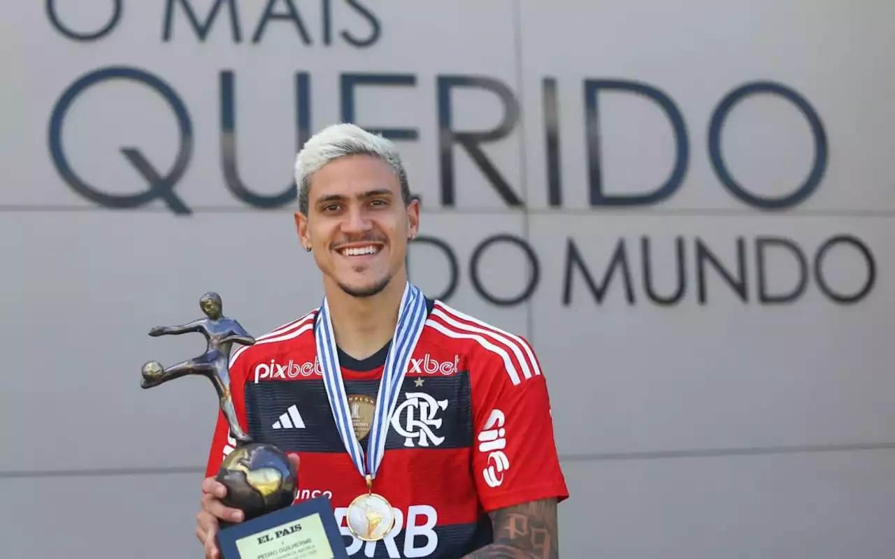 Atacante do Flamengo, Pedro recebe prêmio de melhor jogador da América em 2022 | Flamengo | O Dia