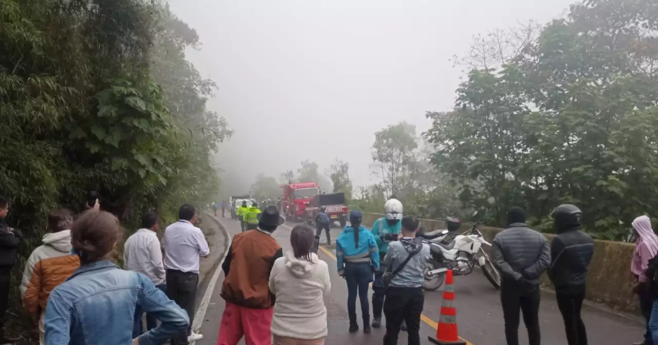 Búsqueda de cuerpo de persona que se lanzó del Salto del Tequendama genera trancón entrando a Bogotá