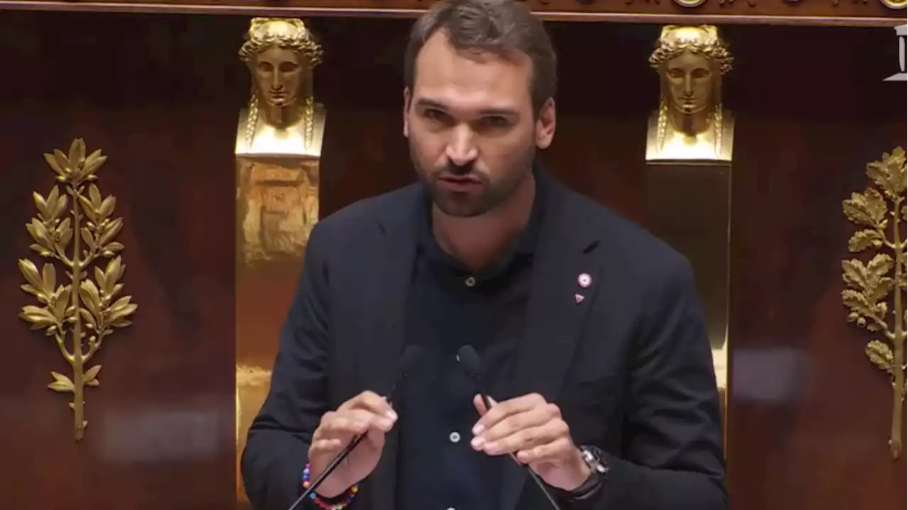 Bernalicis chante à l’Assemblée pour défendre les greffiers face à la réforme Dupond-Moretti