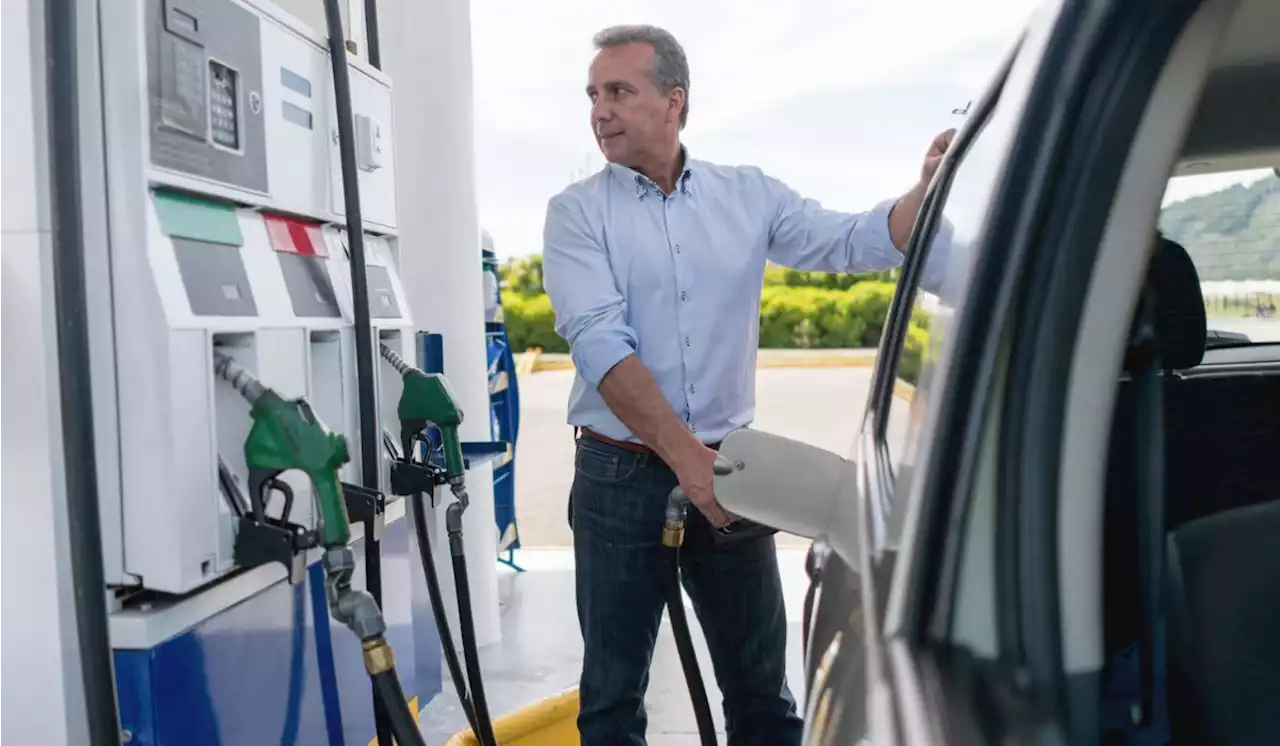 Hacen desalentador anuncio sobre la gasolina en Colombia y hasta cuándo subirá de precio - Pulzo