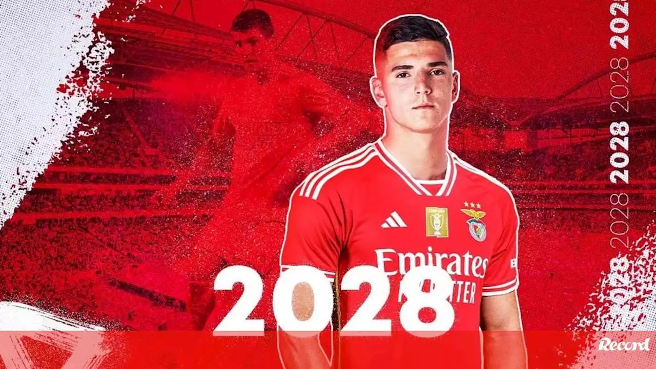 Martim Neto renova com o Benfica até 2028
